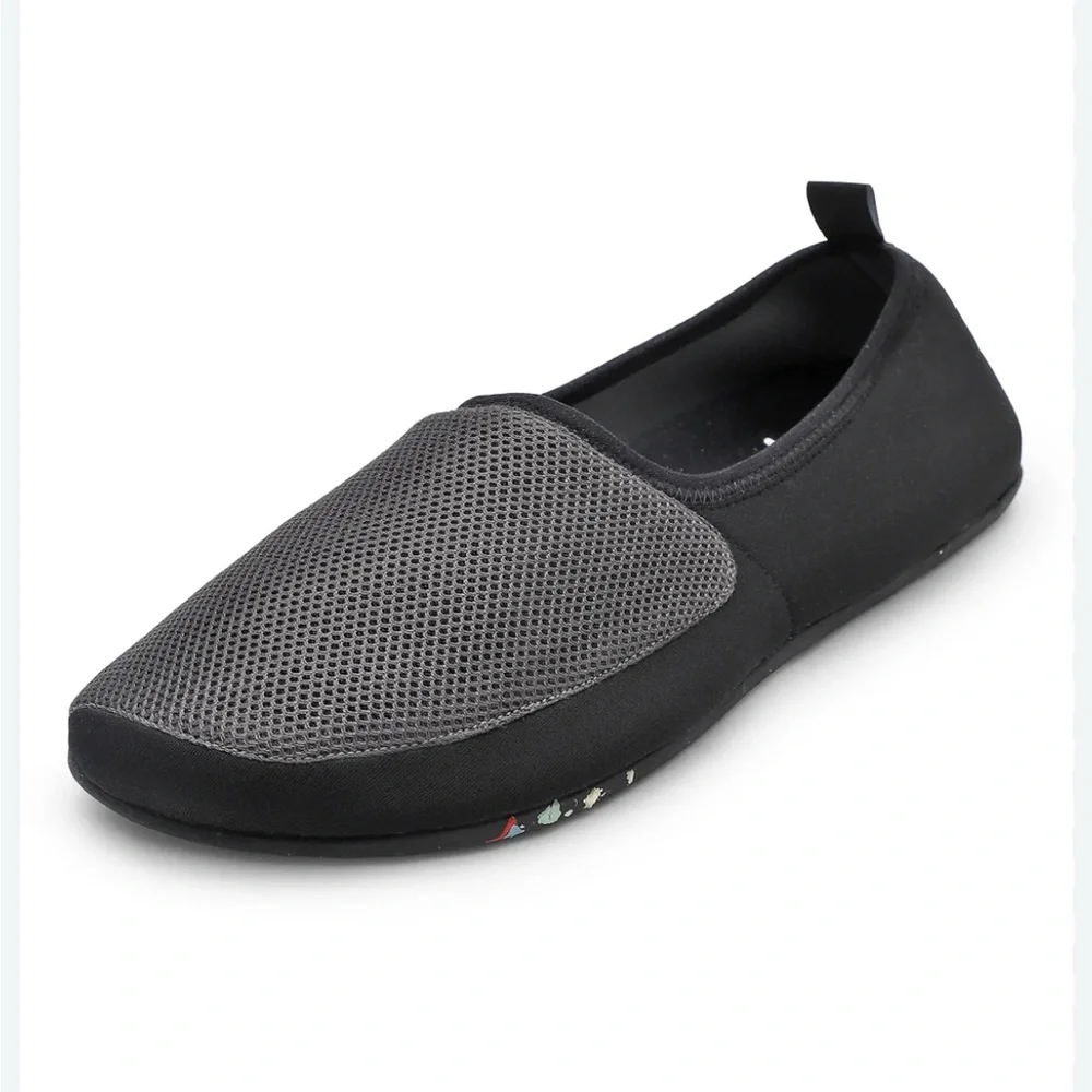 NWOT Bert Neoprene Upper Pre/Post-activity Shoe Men’s Black/Gray Slip-On Sz.10.5